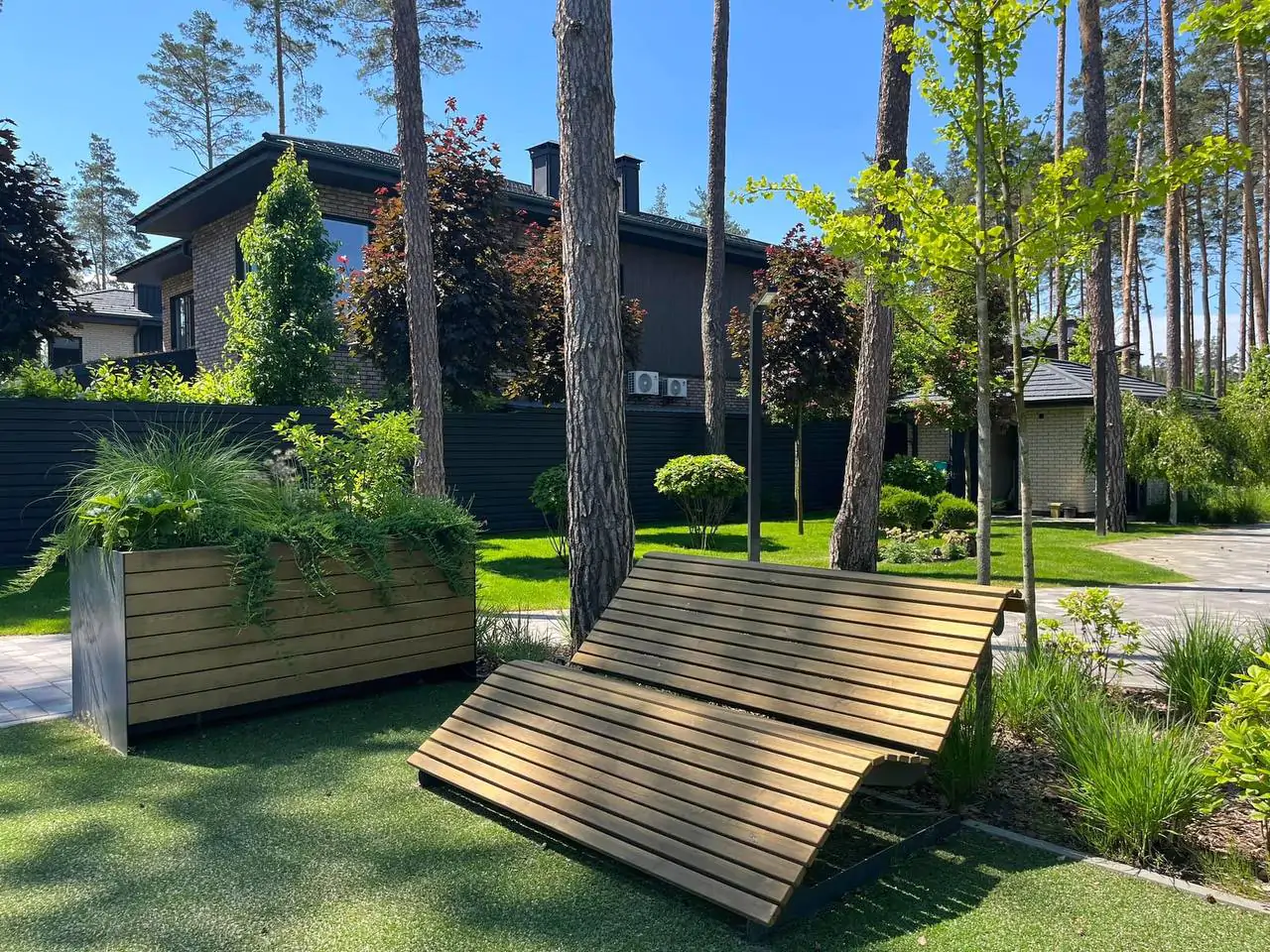 КМ ZAHRAVA village II